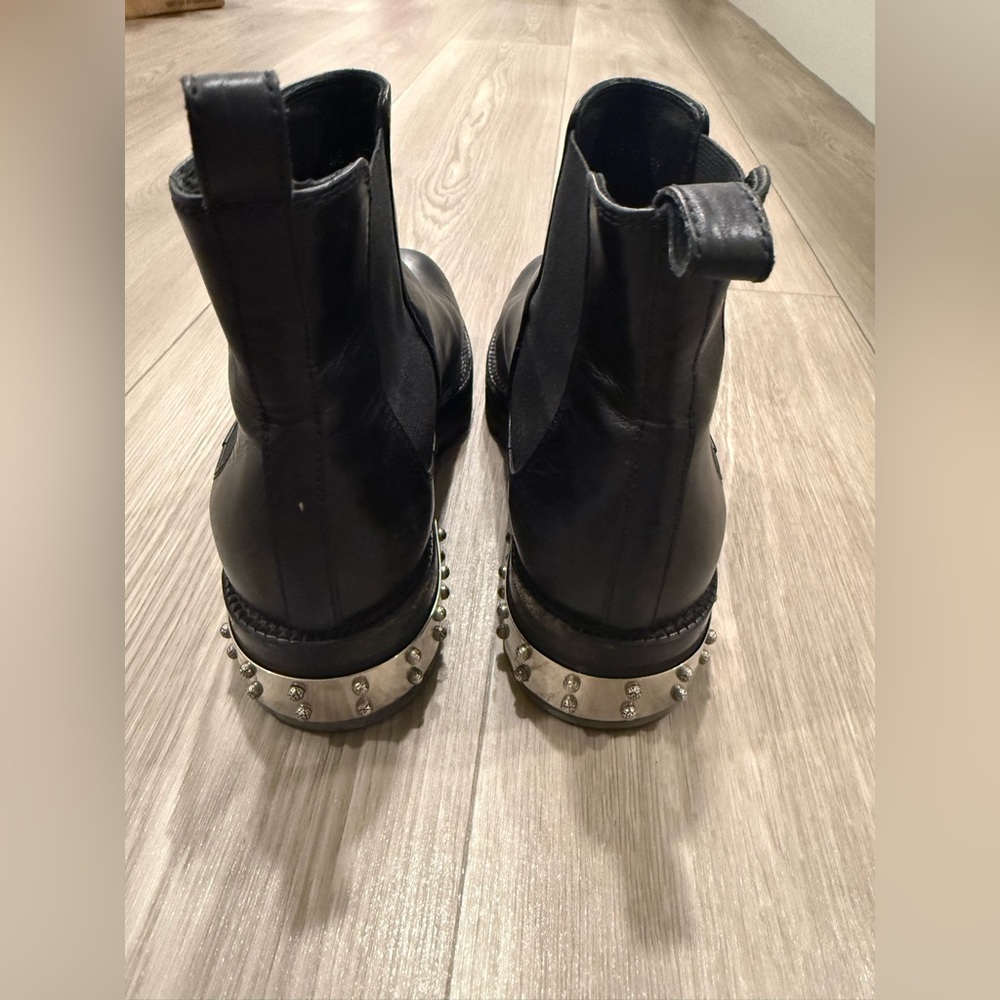 Alexander McQueen Black Leather Ankle Boots. 36. Gently Worn. - Picture 5 of 6